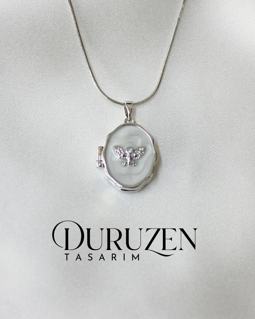 Kişiye Özel Fotoğraflı Melek Detaylı Kapaklı Kolye No:22