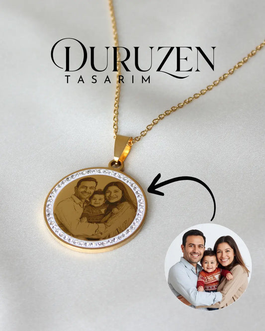 Kişiye Özel Fotoğraflı Lazer İşlemeli Taşlı Kolye