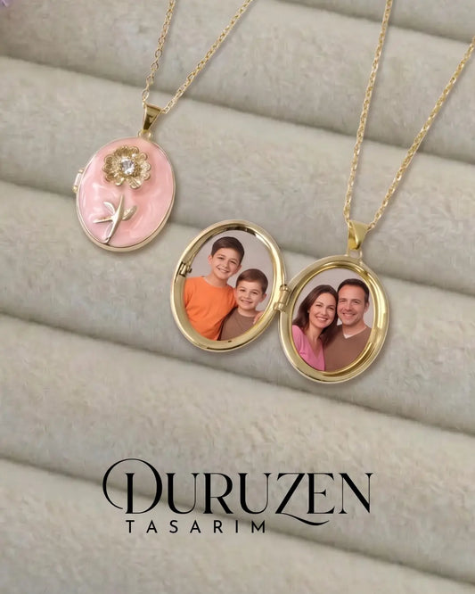 Kişiye Özel Fotoğraflı Kapaklı Pembe Mineli Papatya Detaylı Kolye