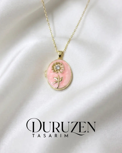 Kişiye Özel Fotoğraflı Kapaklı Pembe Mineli Papatya Detaylı Kolye